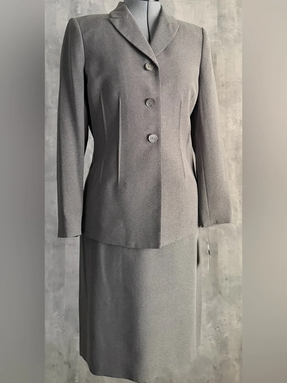 NWT Le Suit 2-Piece Skirt Suit Set Gray Tailored Blazer Office Work Career 8P